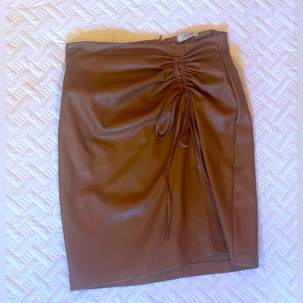 Lilyful Maxine Front Slit Faux Leather Skit - Size L